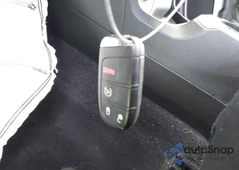 2017 Jeep Renegade Latitude 4X4 z USA, uszkodzony, nr VIN ZACCJBBB2HPF06312